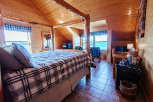 5 Lakes Lodge-1